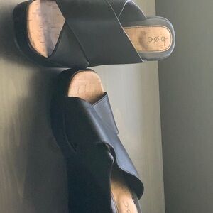 b.o.c. Women's Black Slide Sandals